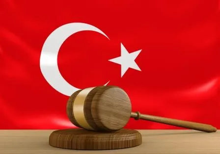 Yargıdan işçi, memurun amiri olamaz kararı