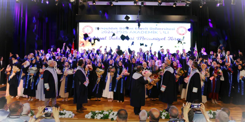 2024-2025 Akademik Yılı Mezunlarını Geleceğe Uğurladı